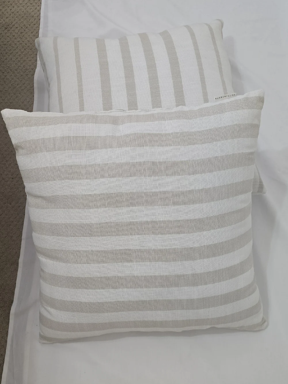 Potterybarn 2 Stripped Linen Decorative‎ Pillows